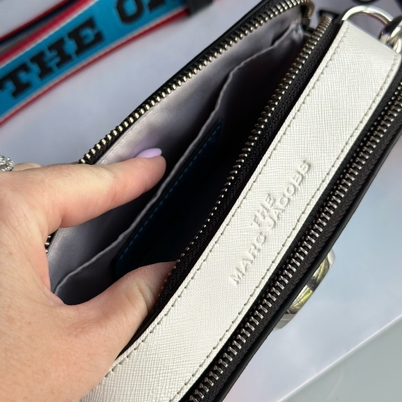 Marc Jacobs Peanuts Snoopy Limited Collaboration Lucy Crossbody Camera bag - Picture 4 of 12